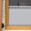 Fensterfolie mit Bordüre aus Quadraten