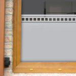 Fensterfolie mit Bordüre aus Quadraten